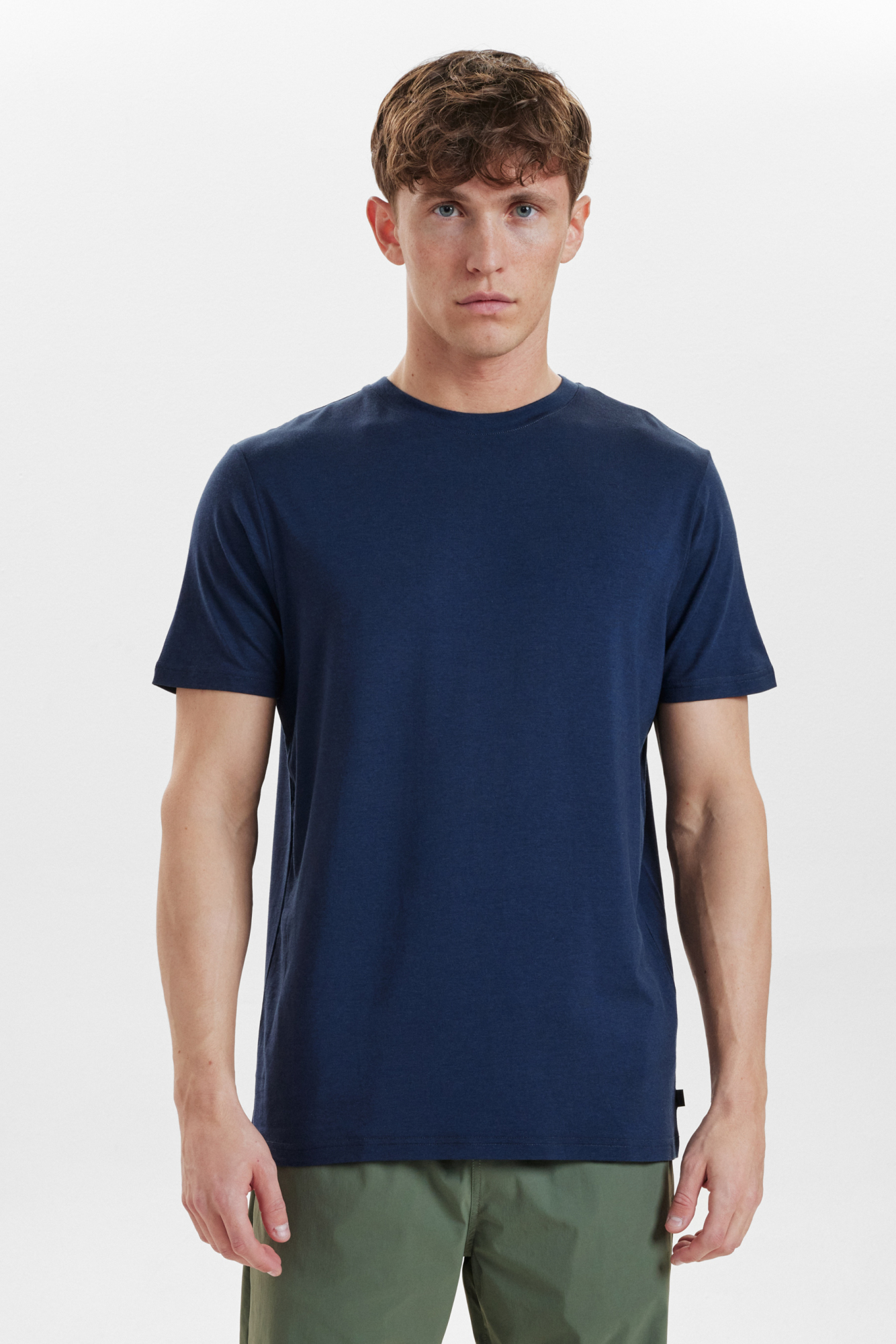 R-neck Tee Bamboo | Navy -Resteröds R-neck Tee Bamboo | Navy -Resteröds