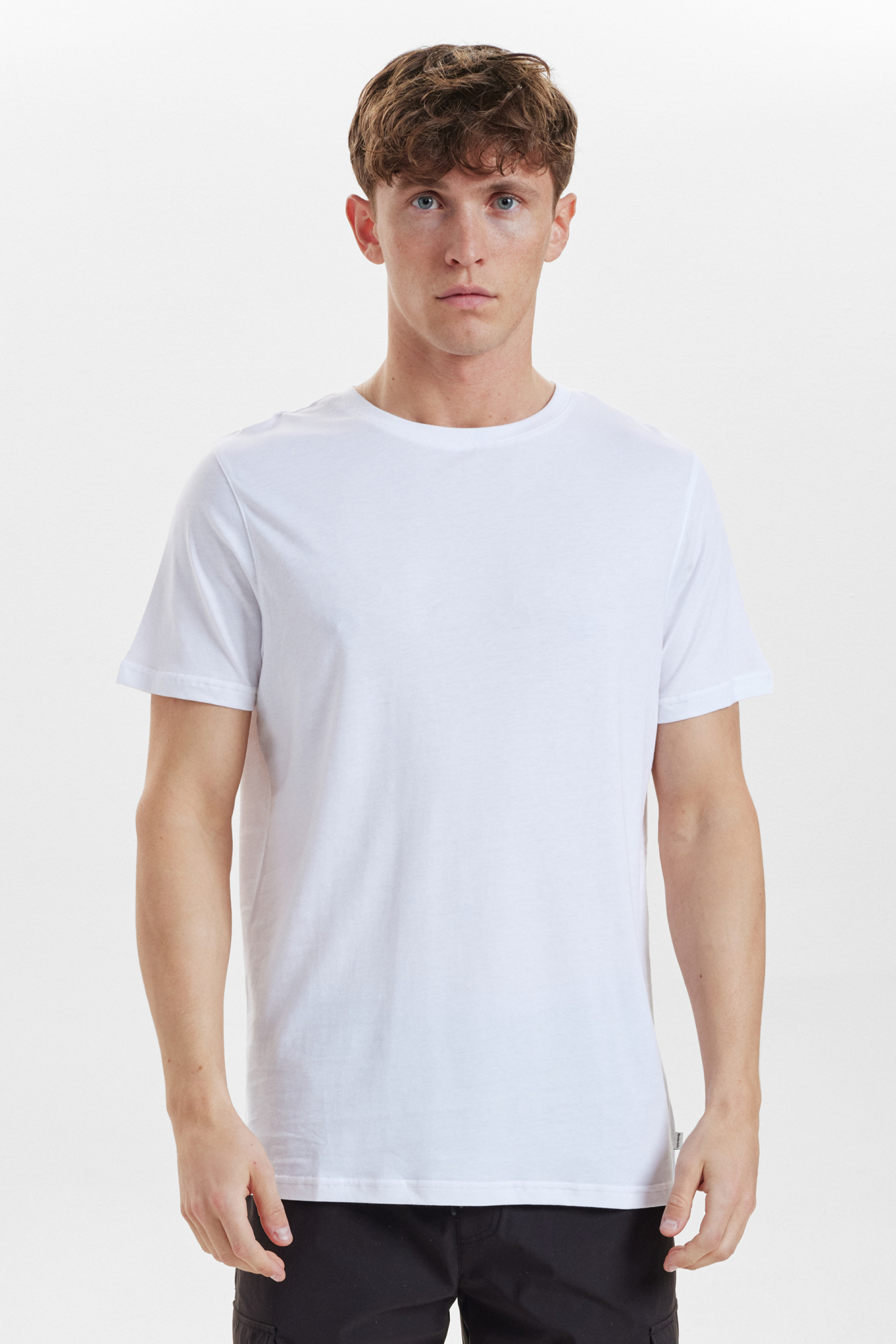 R-neck Tee Bamboo | White -Resteröds R-neck Tee Bamboo | White -Resteröds