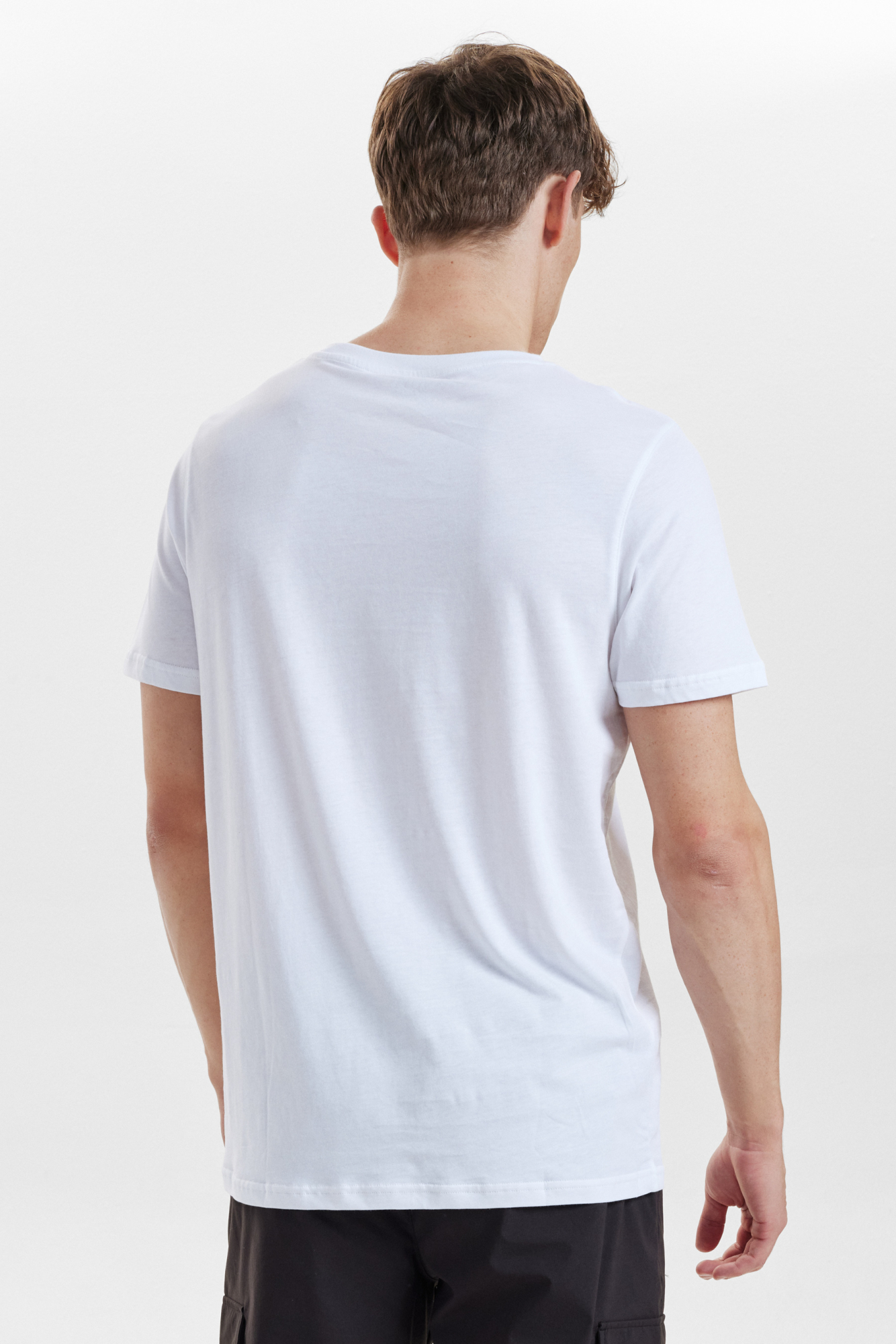 R-neck Tee Bamboo | White -Resteröds R-neck Tee Bamboo | White -Resteröds