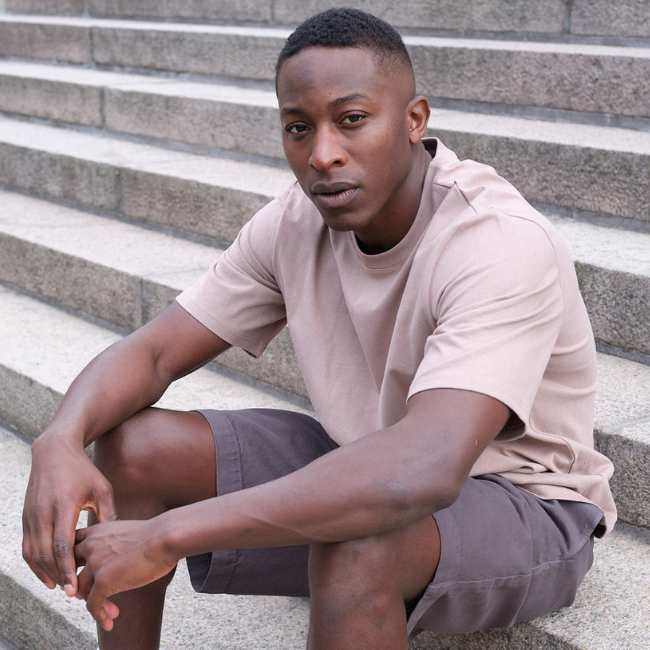 Everyday Basics Timeless basics & loungewear. The cuts are simple. The fit is well thought-out. The quality is produced 